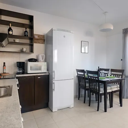 Cozy In With Wifi Apartment
