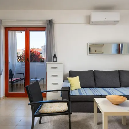 Apartment Cozy In With Wifi Valbandon
